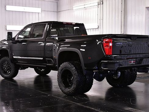 New 2026 Chevrolet Silverado 3500 High Country w/ High Country Premium Package image 5