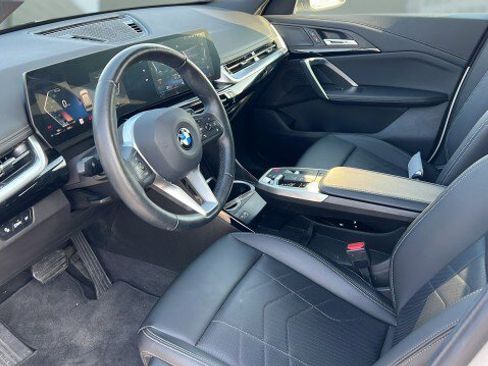 Used 2025 BMW X1 xDrive28i image 21