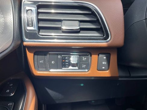 Used 2022 Lincoln Navigator Reserve AWD/4WD image 29