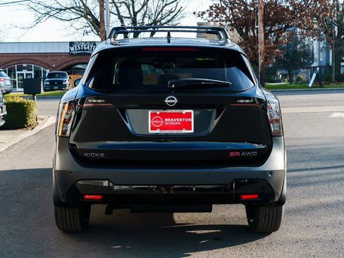 New 2026 Nissan Kicks SR image 5