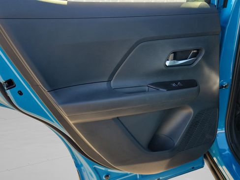 New 2026 Nissan Kicks SR image 11