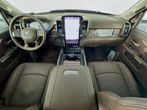New 2026 RAM 2500 Limited AWD/4WD image 9