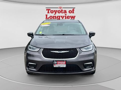Used 2023 Chrysler Pacifica Touring-L FWD image 8