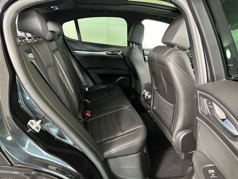 Used 2022 Alfa Romeo Stelvio Veloce image 27