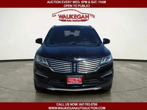 Used 2017 Lincoln MKC Reserve w/ Lincoln MKC Climate Package AWD/4WD image 2