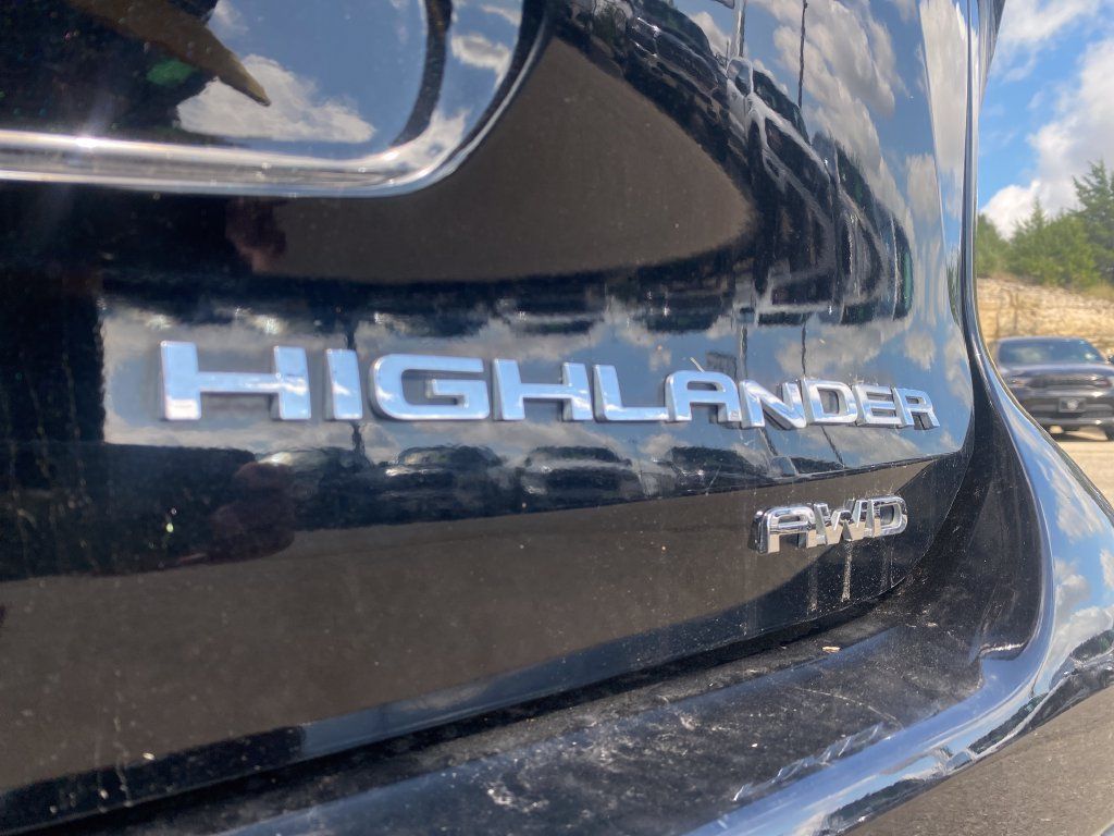 Used 2021 Toyota Highlander XLE AWD/4WD image 81