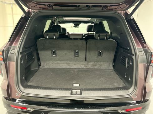 Used 2024 Chevrolet Traverse RS image 23