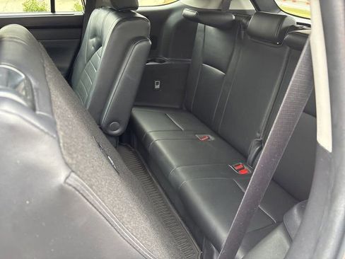 Used 2023 Toyota Highlander XLE image 19