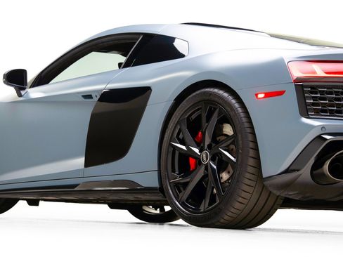 Used 2022 Audi R8 V10 w/ Premium Package RWD image 87