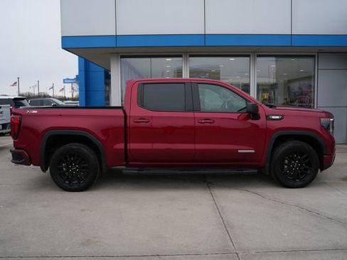 Used 2024 GMC Sierra 1500 Elevation image 32