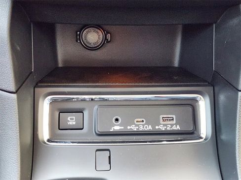 New 2025 Subaru Ascent Bronze Edition image 13