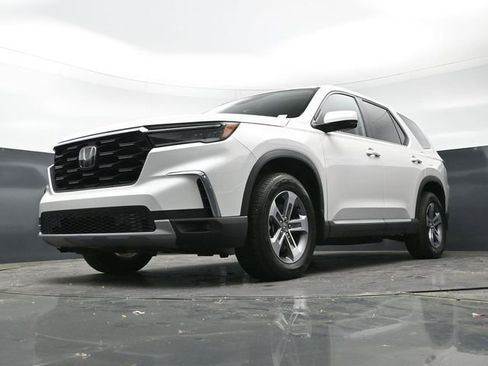 Used 2025 Honda Pilot EX-L image 35