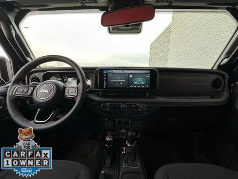 Used 2024 Jeep Wrangler Unlimited Rubicon w/ XTREMEE 35" Tire Package image 27