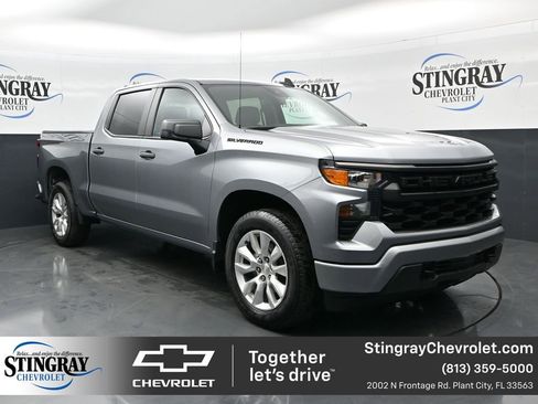Used 2023 Chevrolet Silverado 1500 Custom image 1