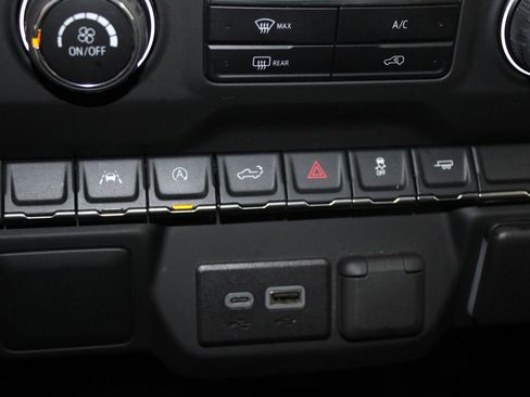 Used 2024 Chevrolet Silverado 1500 Custom image 42