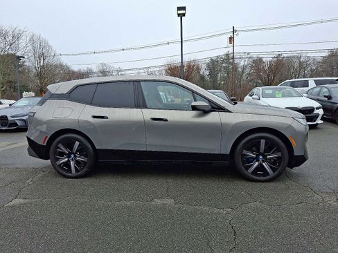 Used 2025 BMW iX xDrive50 w/ Premium Package AWD/4WD image 8