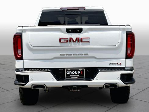 Used 2024 GMC Sierra 1500 AT4 w/ AT4 Premium Package AWD/4WD image 5