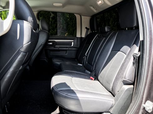 Used 2018 RAM 1500 Sport w/ Convenience Group AWD/4WD image 8