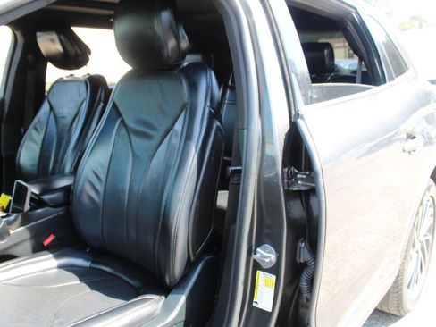 Used 2020 Lincoln Nautilus Reserve image 12