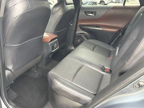 Used 2024 Toyota Venza Limited AWD/4WD image 18