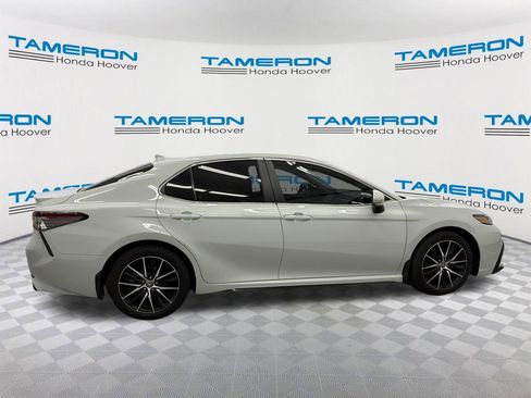 Used 2024 Toyota Camry SE FWD image 6