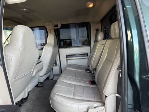 Used 2010 Ford F350 Lariat image 7