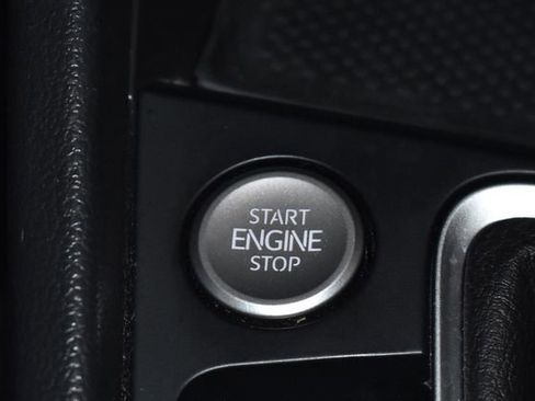 Used 2024 Volkswagen Jetta SE image 21