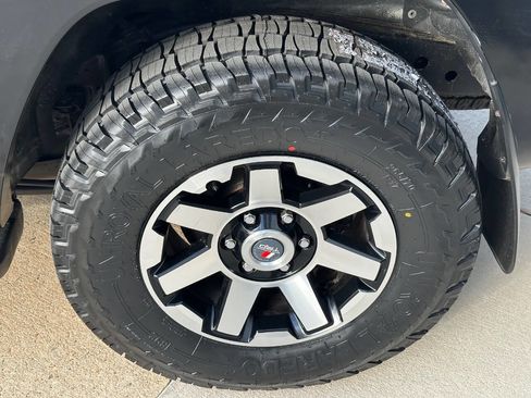 Used 2003 Toyota 4Runner SR5 image 28