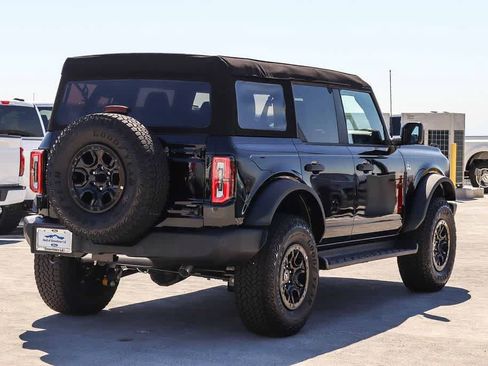 New 2026 Ford Bronco Outer Banks w/ Sasquatch Package AWD/4WD image 4