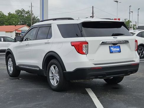 Used 2024 Ford Explorer XLT RWD image 10