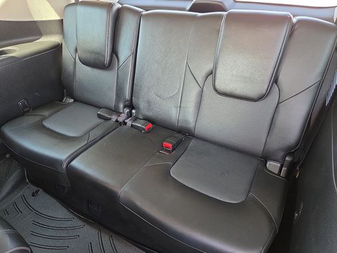 Used 2022 Nissan Armada Platinum w/ Captain's Chairs Package AWD/4WD image 10