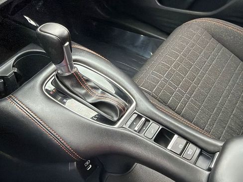 Certified 2025 Honda HR-V Sport image 28