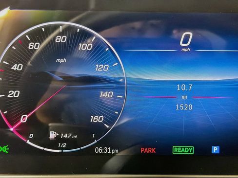 Used 2025 Mercedes-Benz GLC 350e 4MATIC image 12