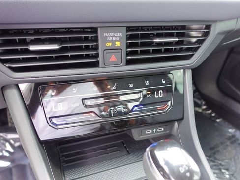 New 2025 Volkswagen Jetta SEL image 19