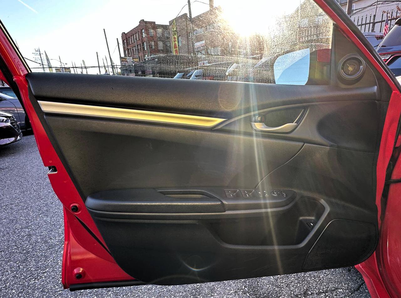 Used 2021 Honda Civic Sport image 18