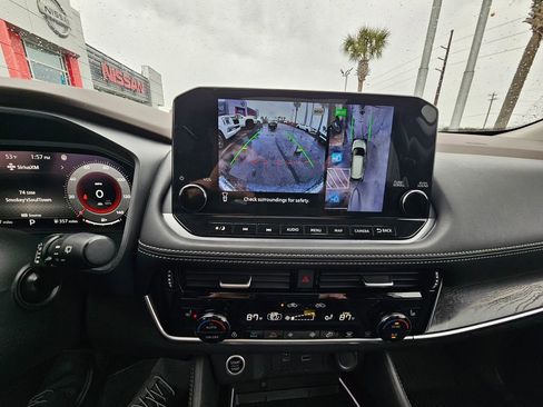 Used 2023 Nissan Rogue Platinum w/ Platinum Premium Package image 28