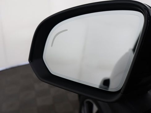 Used 2021 Volvo XC40 T5 R-Design w/ Protection Package Premier AWD/4WD image 37