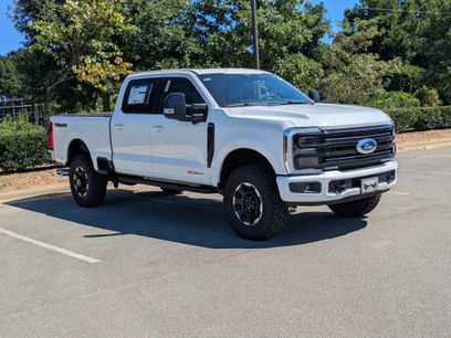 New 2026 Ford F250 Platinum w/ Tremor Off-Road Package