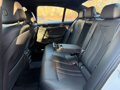 Used 2018 BMW 530i xDrive image 31