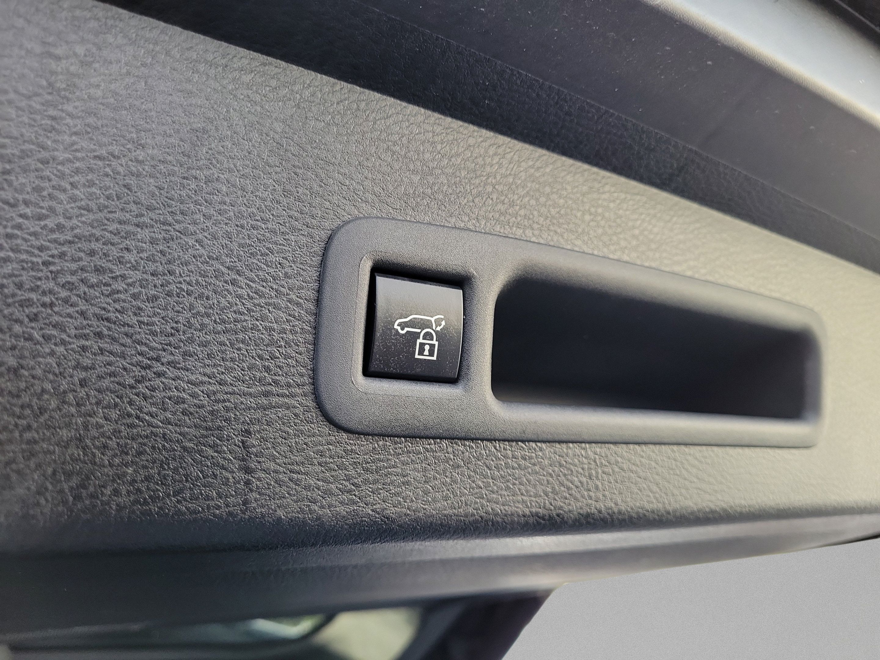 Certified 2026 Toyota Sienna Limited FWD image 35