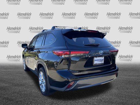 Used 2022 Toyota Highlander Limited image 8