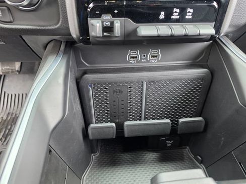 Used 2025 RAM 1500 Big Horn AWD/4WD image 21