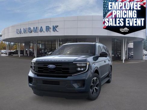 New 2026 Ford Expedition Active AWD/4WD image 2