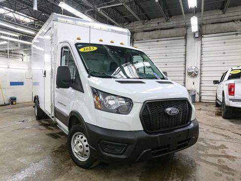 Used 2023 Ford Transit 350 DRW RWD image 3