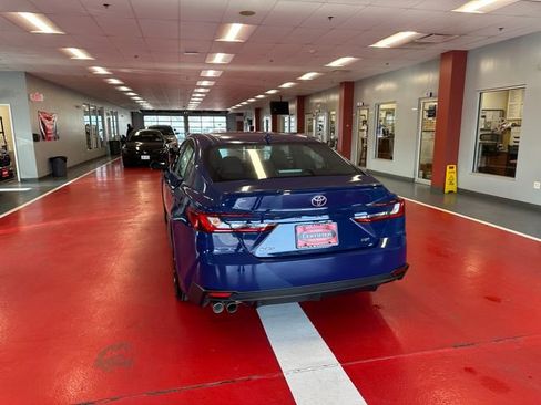 Certified 2025 Toyota Camry SE image 5