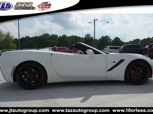 Used 2019 Chevrolet Corvette Stingray Convertible w/ Carbon Flash Badge Package RWD image 9