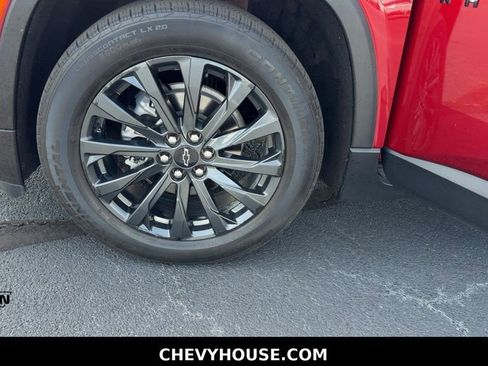 Used 2023 Chevrolet Traverse RS AWD/4WD image 28