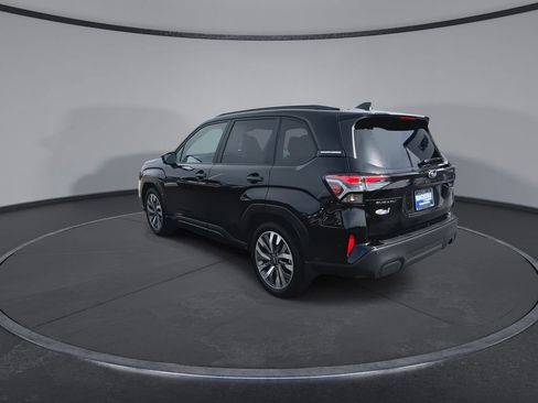 Used 2025 Subaru Forester Touring image 7