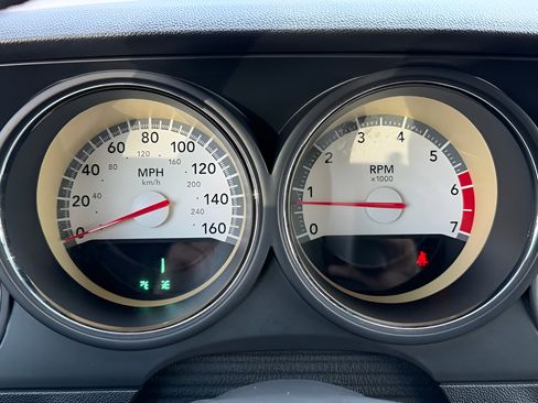 Used 2010 Dodge Challenger R/T RWD image 11
