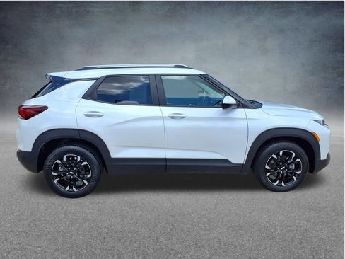 Used 2021 Chevrolet TrailBlazer LT w/ Convenience Package FWD image 6